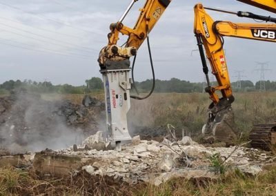 Démolition de béton armé avec le BRH AJCE