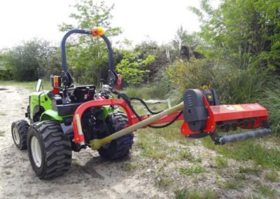 Micro tracteur Preet 26ch avec broyeur d'accotement - epareuse